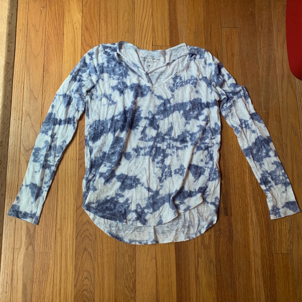 Hollister shirt